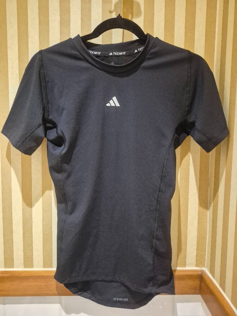 ADIDAS Techfit Compression Top Black Size M | Fits like ExtraSmall